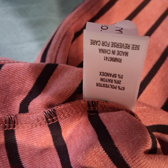 4XL Striped V Neck Tee Shirt Dusty Rose New With Tags Plus Sizd Causal XXXXL - Picture 4 of 4